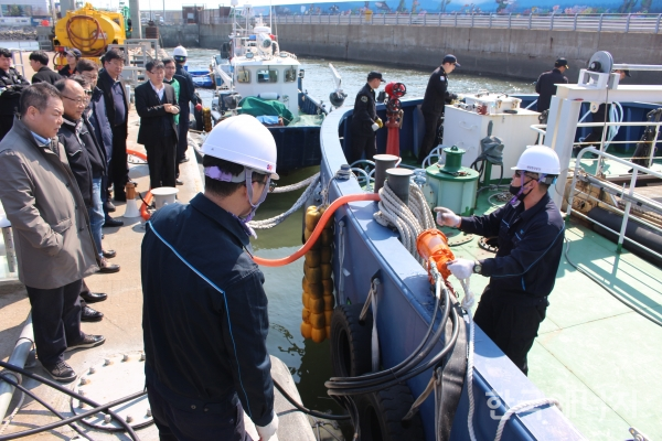 해양경찰청과 해양환경공단은 4일 ‘긴급 구난·방제 공동대응팀’ 구성을 위한 실무 워크숍을 개최했다.