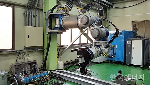 한국원자력연구원의 원자로 해체 로봇 팔