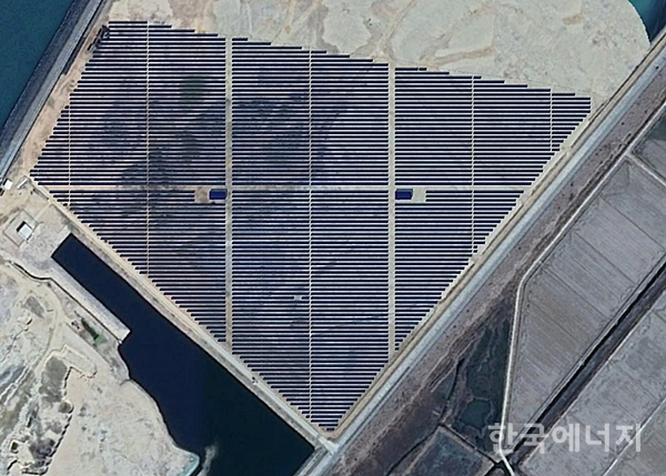 동서발전이 당진화력본부 내 회 매립장에 건설하는 25㎿급 태양광 발전설비 조감도