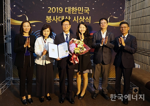 한국지역난방공사는 올해도 지역사회 공헌과 취약계층 에너지복지 혜택을 위해 사회공헌 활동을 전개한다고 16일 밝혔다. 지역난방공사는 지난 해 대한민국 봉사대상을 수상하기도 했다.